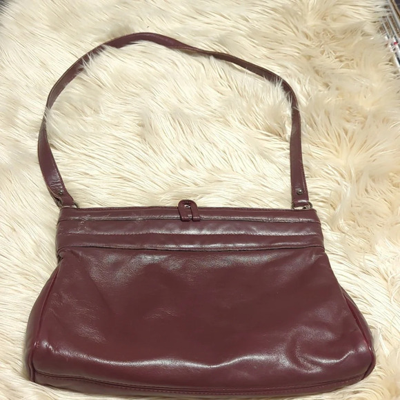 Vintage oxblood Etienne Aigner shoulder bag - Picture 3 of 8